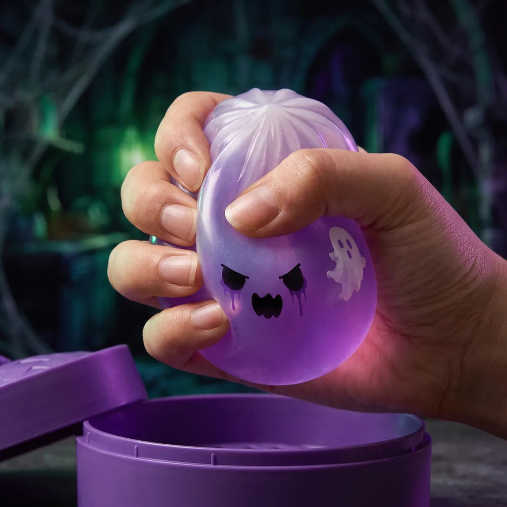 Ghost dumpling squishy slowly rising back to its plump shape