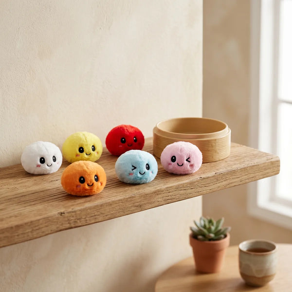 Keychain plush dumpling squishy set displayed with bamboo steamers